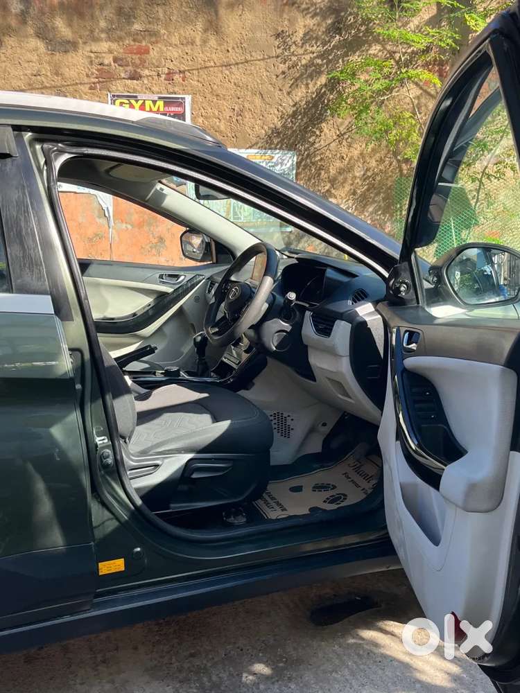 Tata Nexon 1.2 Revotron Xz Plus, 2022, Petrol