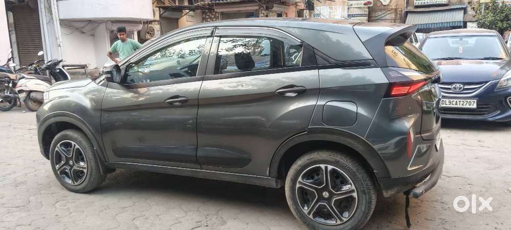 Tata Nexon Smart 1.2 Revotron Petrol 5 Mt, 2024, Cng & Hybrids