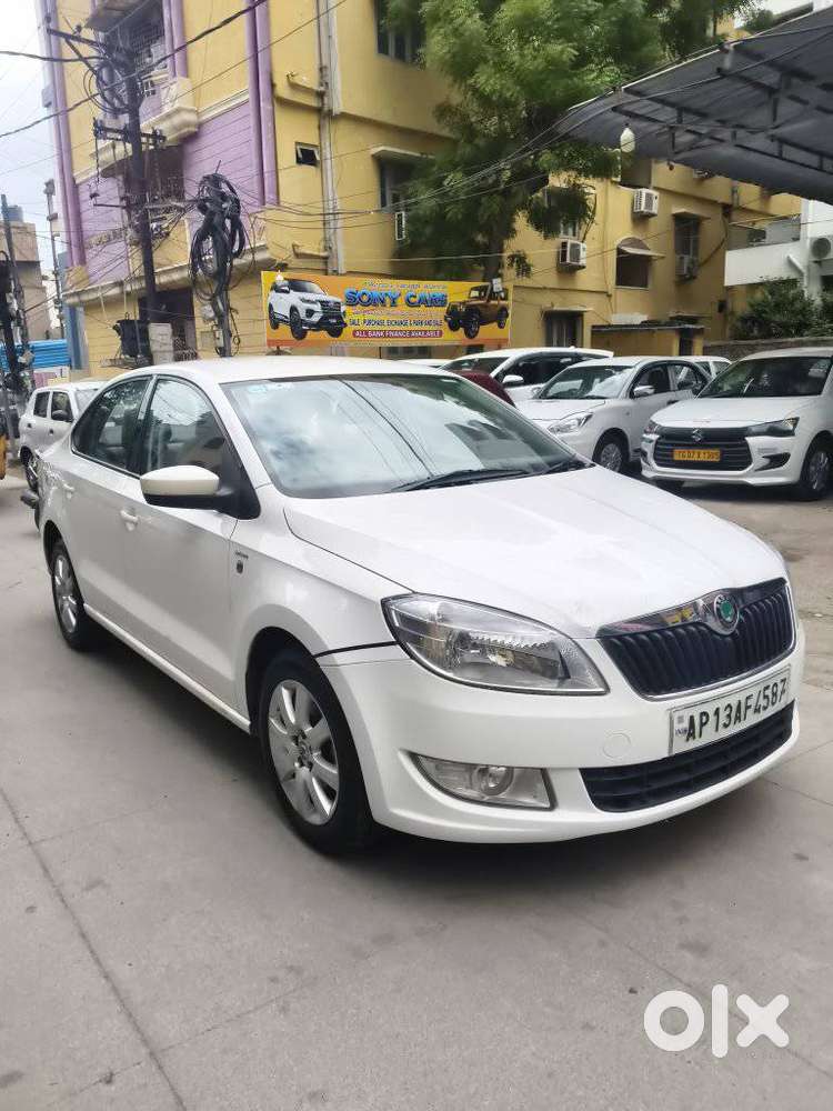 Skoda Rapid 1.6 Tdi Ambition Plus Alloy, 2013, Diesel