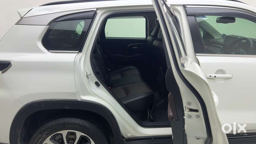 Maruti Suzuki Grand Vitara 1.5 Alpha Smart Hybrid At, 2023, Petrol