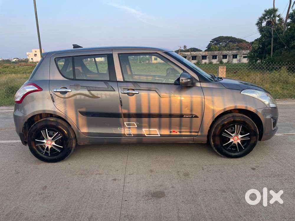 Maruti Suzuki Swift Vxi With Abs, 2015, Petrol