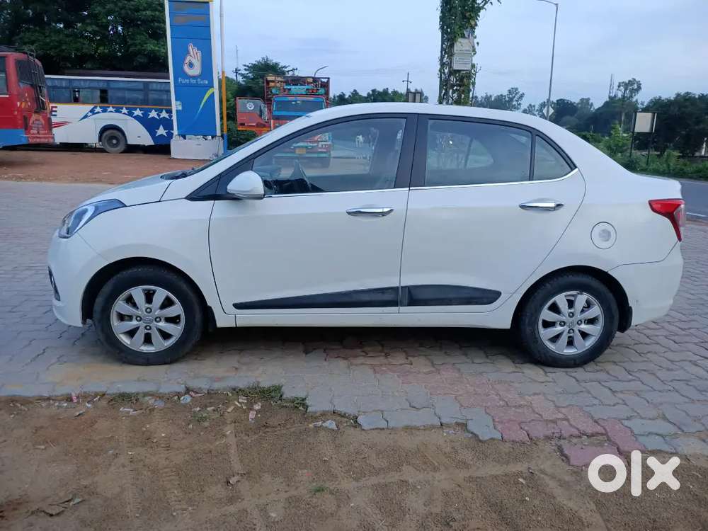 Hyundai Xcent 2016 Petrol Well Maintained