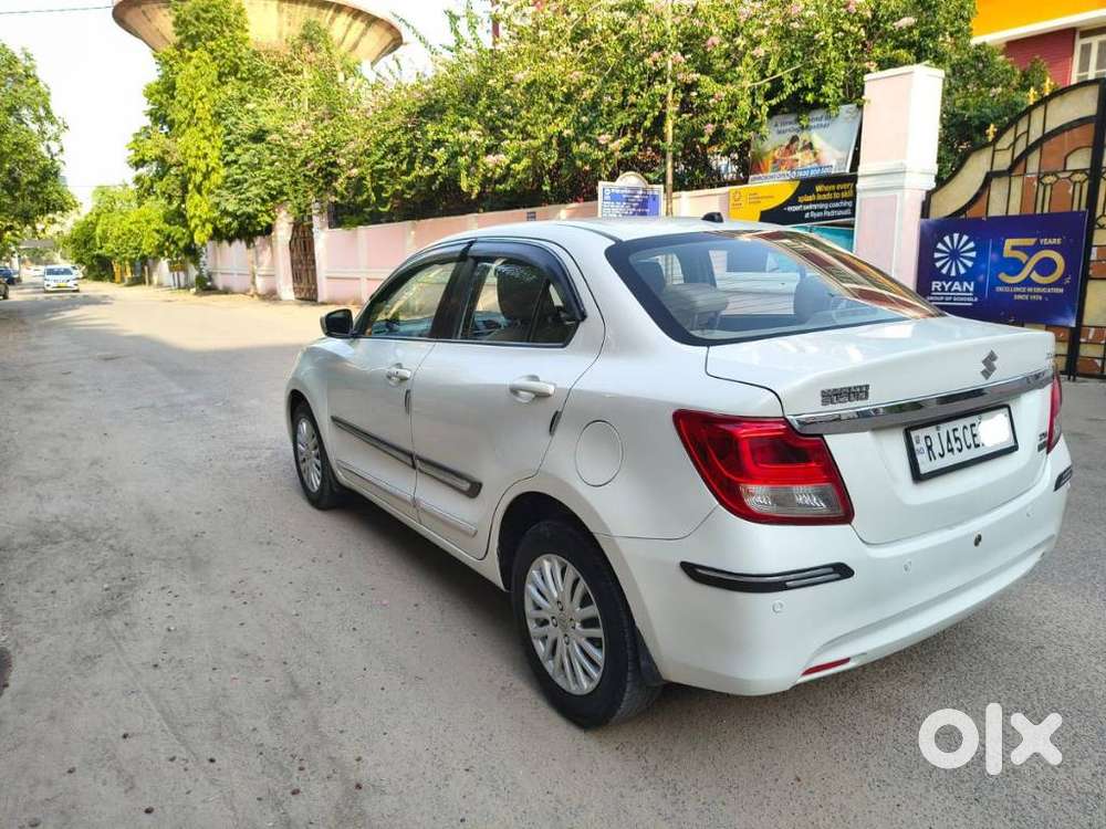 Maruti Suzuki Swift Dzire Amt Zxi, 2018, Petrol
