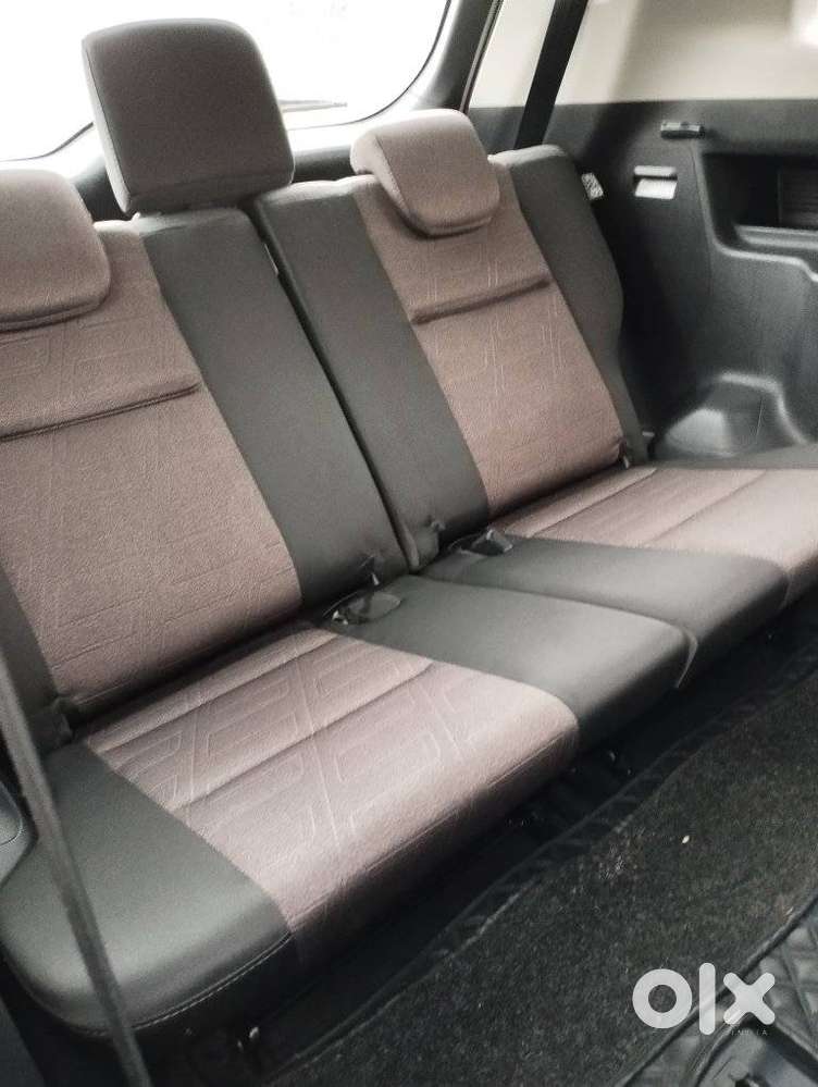 Toyota Innova Hycross 2.0 Vx Hybrid 7 Str, 2025, Petrol