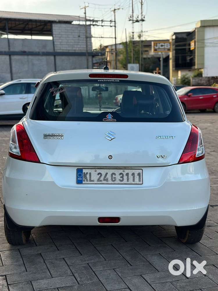 Maruti Suzuki Swift Vxi + Manual, 2013, Petrol
