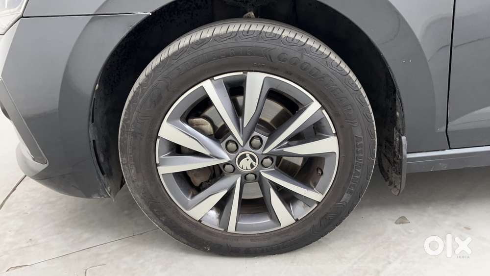 Skoda Slavia Style 1.5l Tsi Dsg, 2022, Petrol