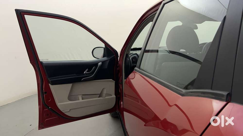 Mahindra Xuv500 W6 At, 2016, Diesel
