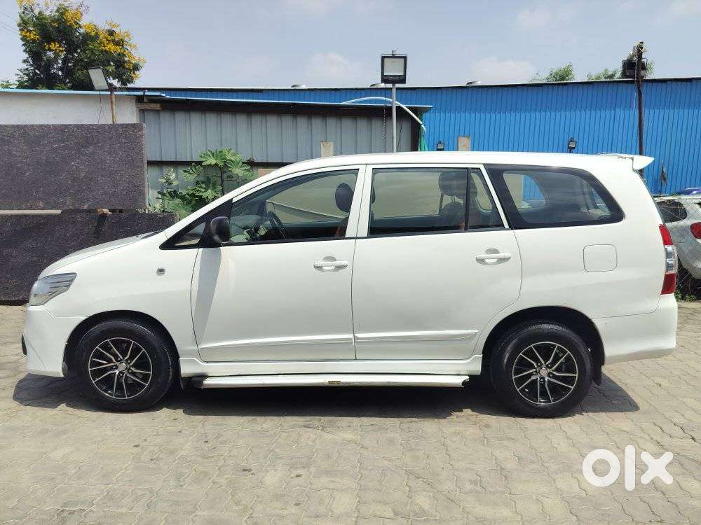 Toyota Innova 2.5 G (diesel) 7 Seater Bs Iv, 2014, Diesel