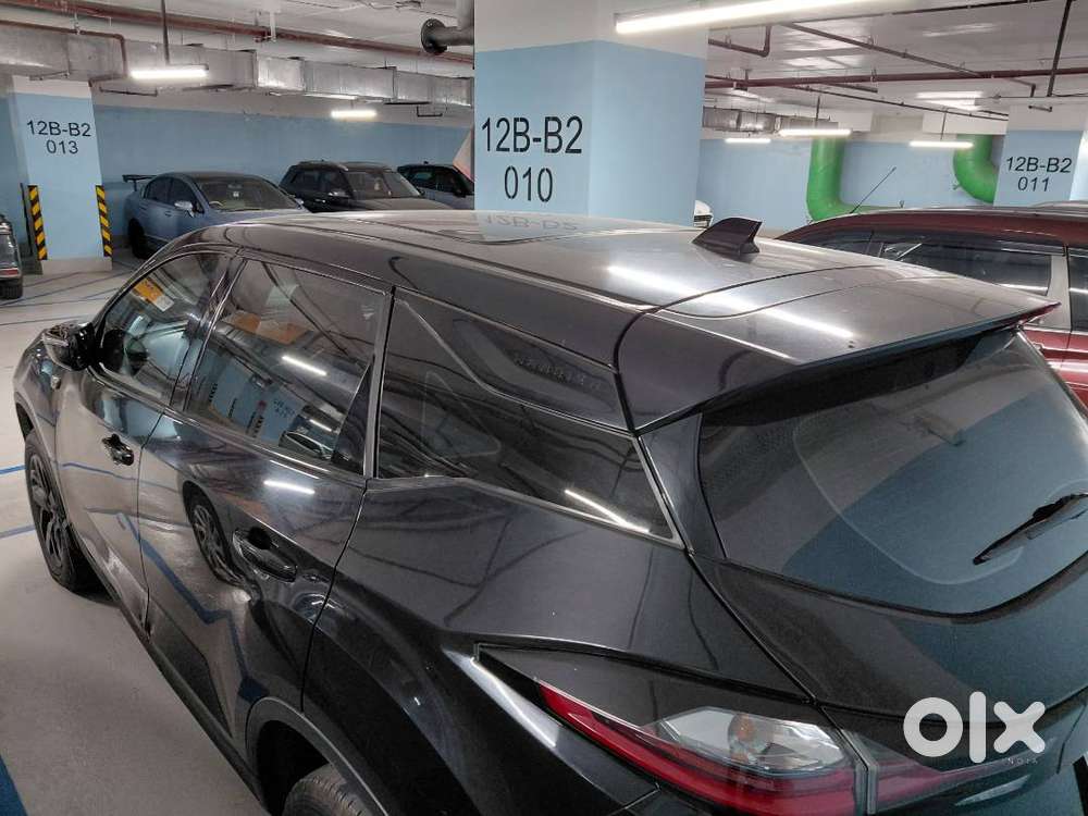It's A Top End Manual Transmission Dark Edition ( Black) Vehicle.