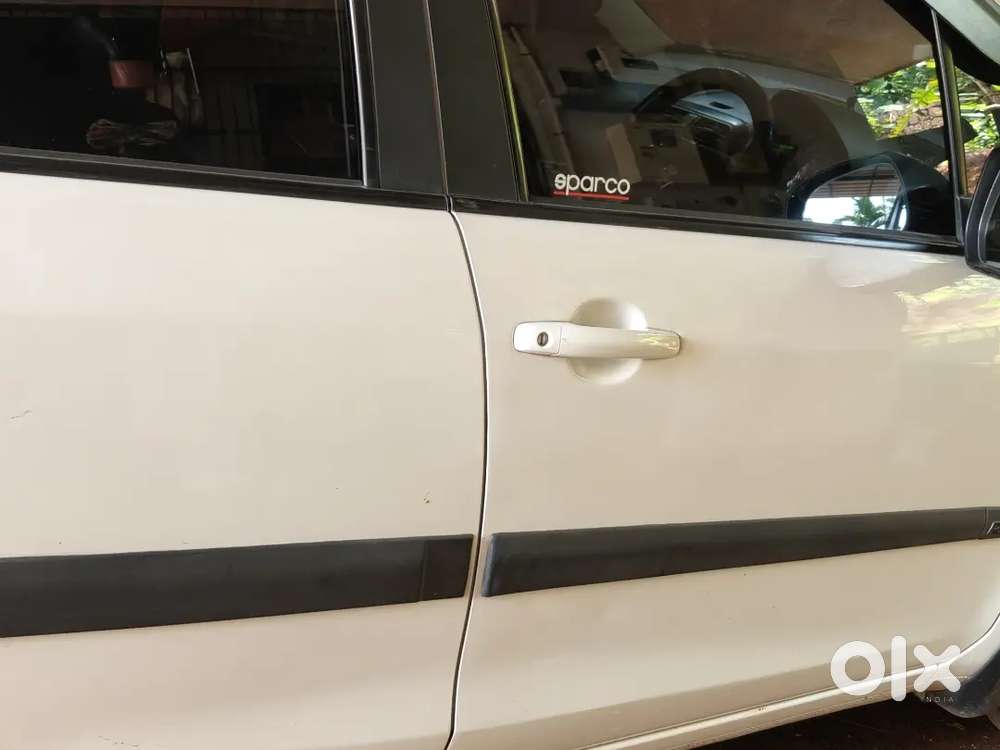 Maruti Suzuki Swift Lxi 2016 Petrol Car