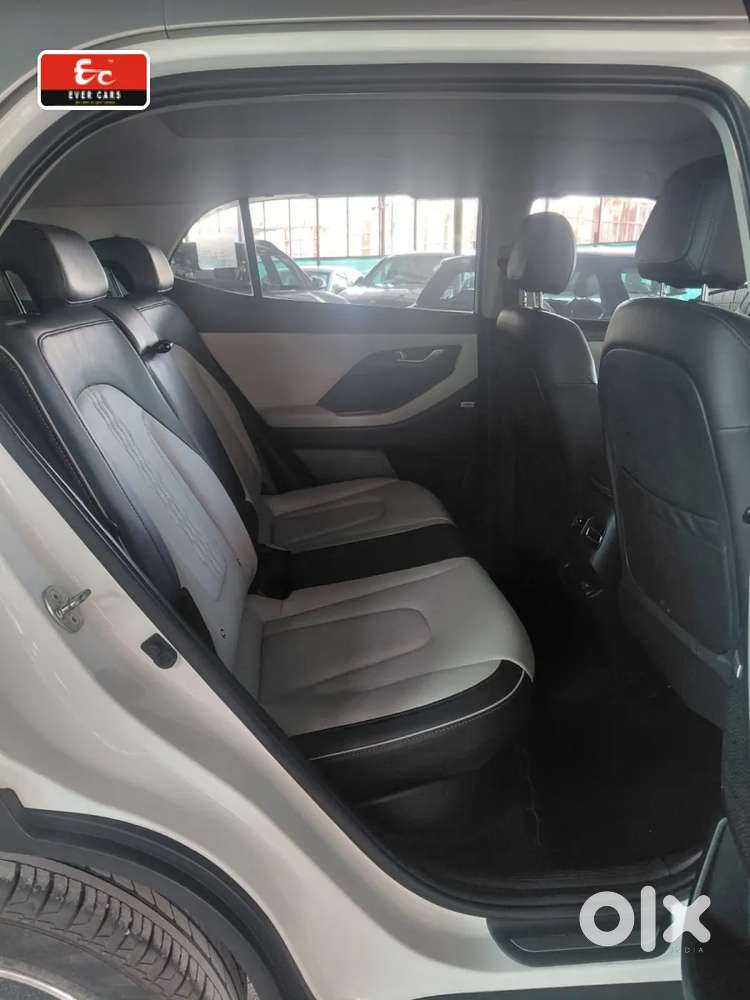 Hyundai Creta Sx (o) 1.5 Petrol Cvt, 2023, Petrol