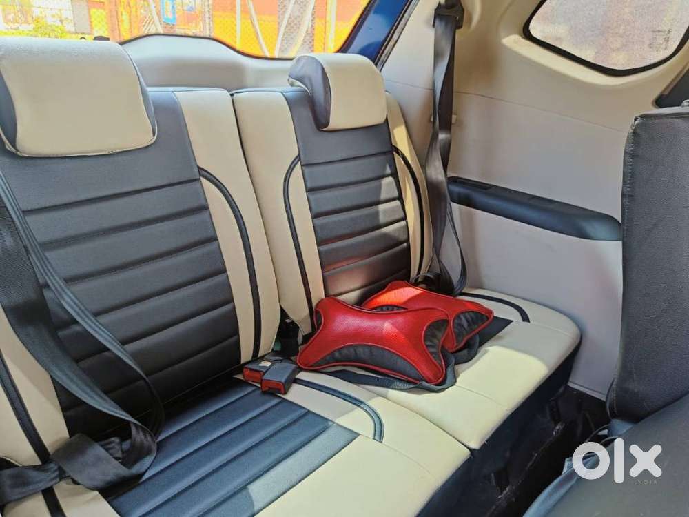 Renault 7 Seater. All Electronics Working .