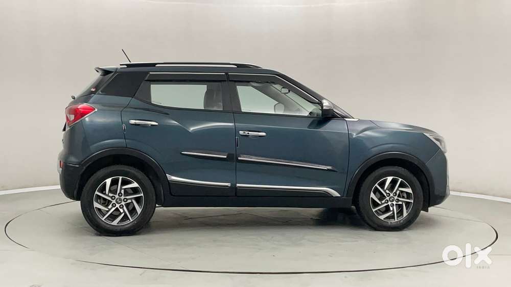 Mahindra Xuv300 W8 (o) 1.5 Diesel Amt, 2023, Diesel
