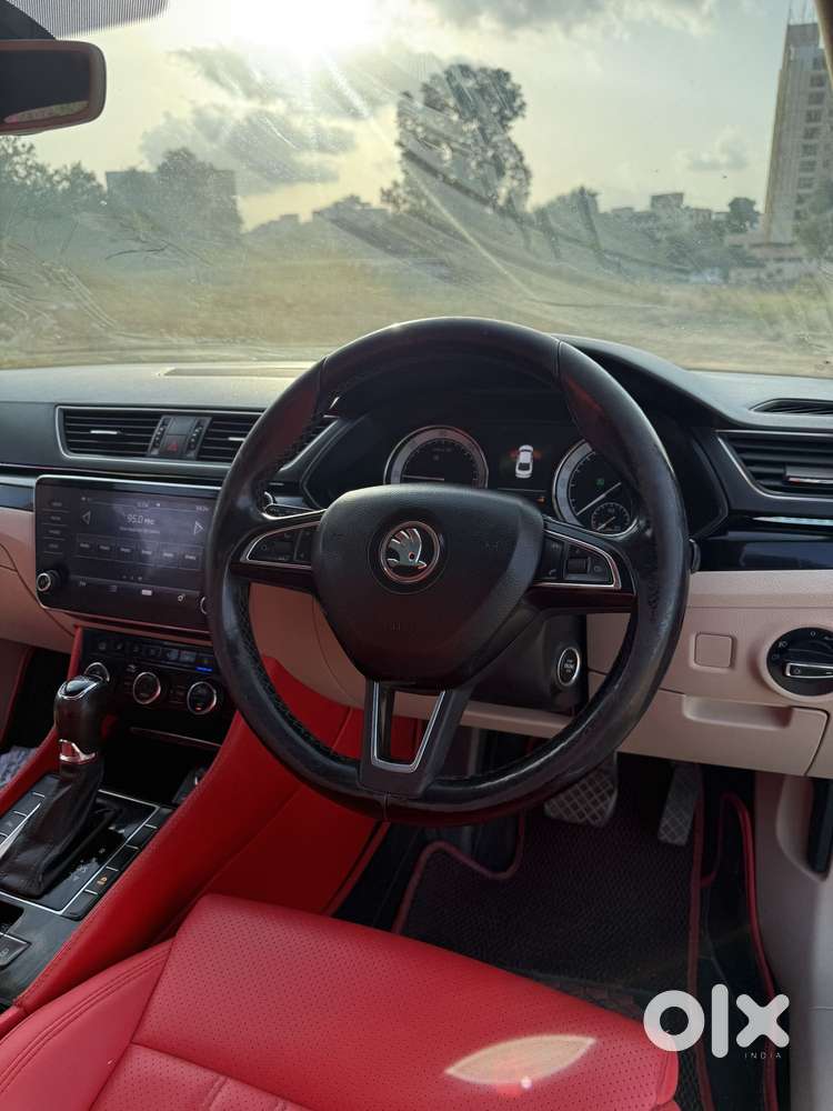 Skoda Superb L&k 2.0 Tdi At, 2019, Diesel