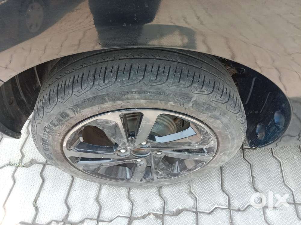 Tata Altroz 1.2 Xz Plus Dark Edition, 2023, Petrol