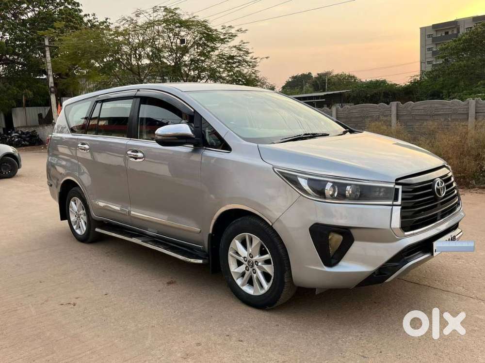 Toyota Innova Crysta 2.7 Gx At 8s, 2018, Diesel