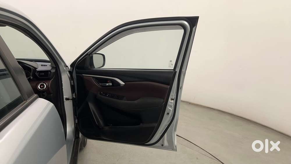 Maruti Suzuki Grand Vitara 1.5 Delta Smart Hybrid, 2025, Petrol