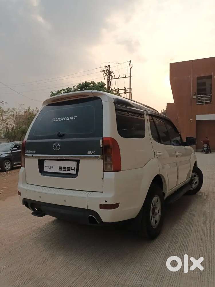 Tata Safari Storme 2013