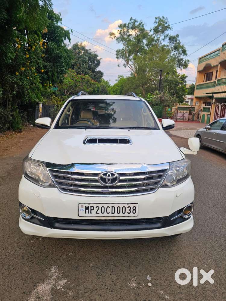 Toyota Fortuner 3.0 4x4 Manual, 2012, Diesel