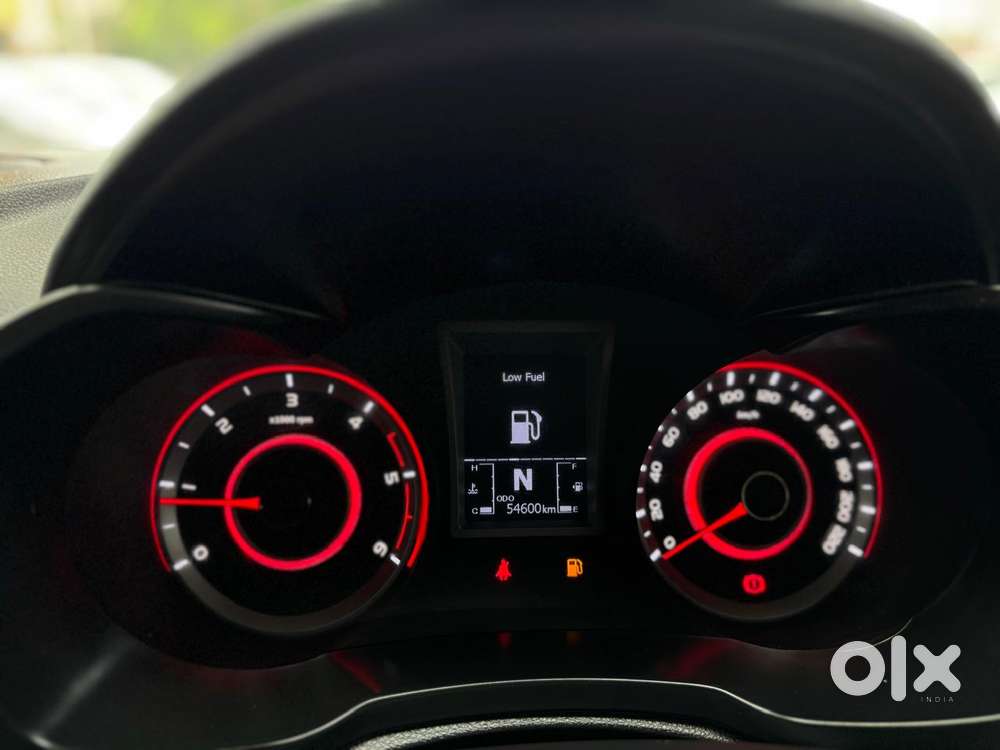 Mahindra Xuv300 W6 Diesel, 2023, Diesel