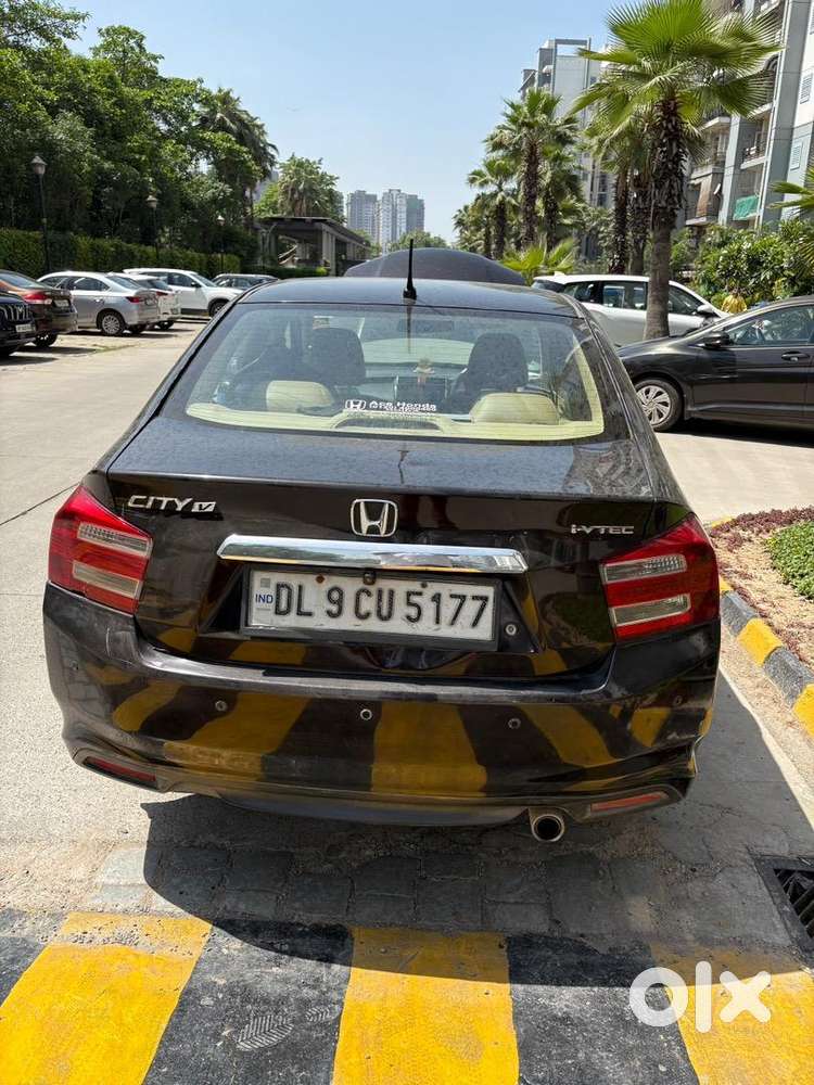 Black Honda City With Sunroof