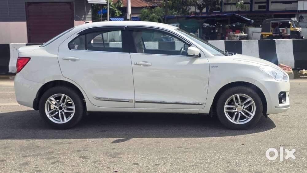 Maruti Suzuki Dzire 1.2 Vxi Amt, 2019