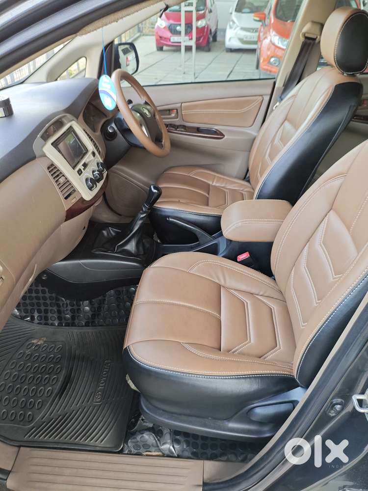 Toyota Innova 2.5 G (diesel) 8 Seater, 2015, Diesel