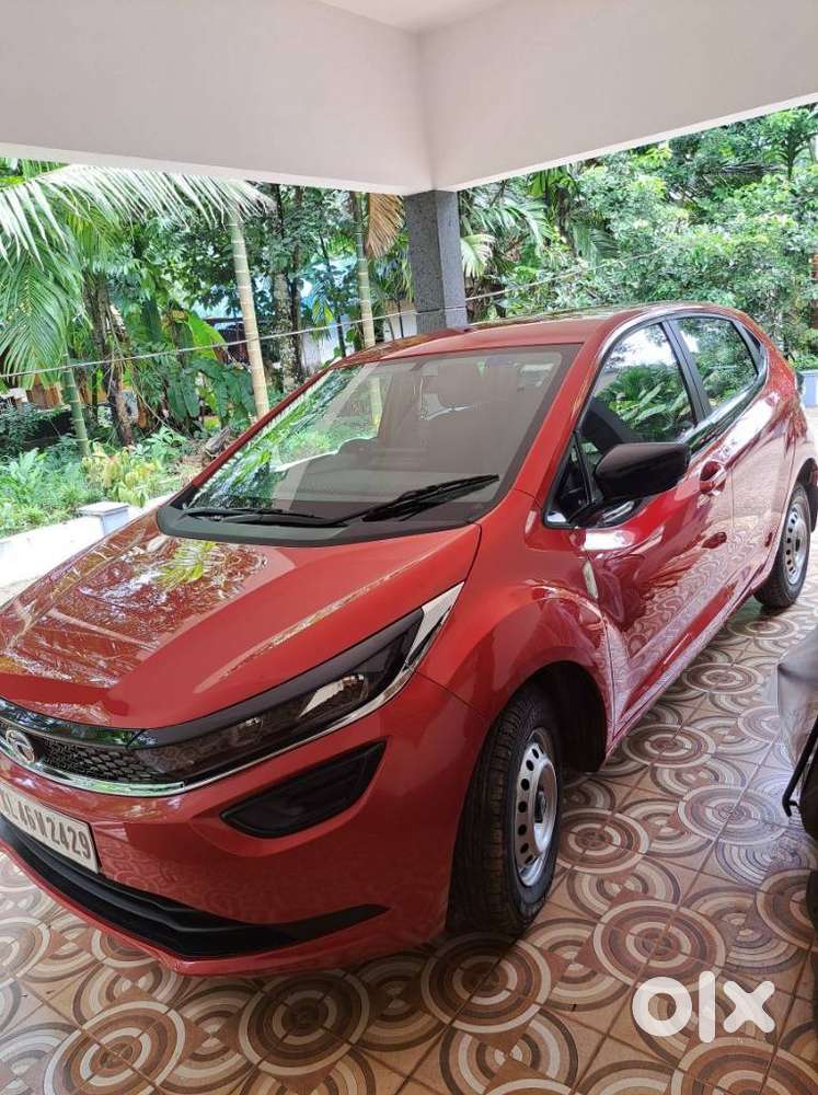 Tata Altroz 1.2 Xe, 2021, Petrol