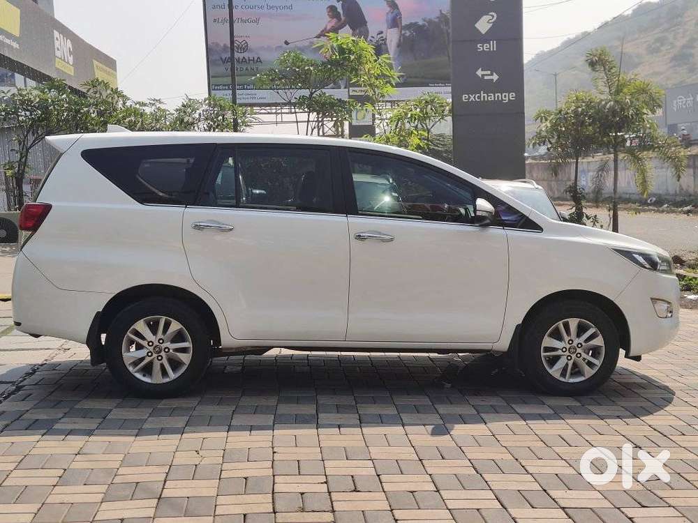 Toyota Innova Crysta