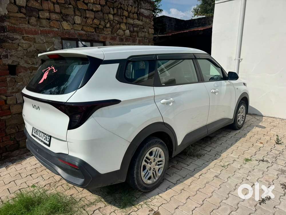 Kia Carens 2023 Petrol