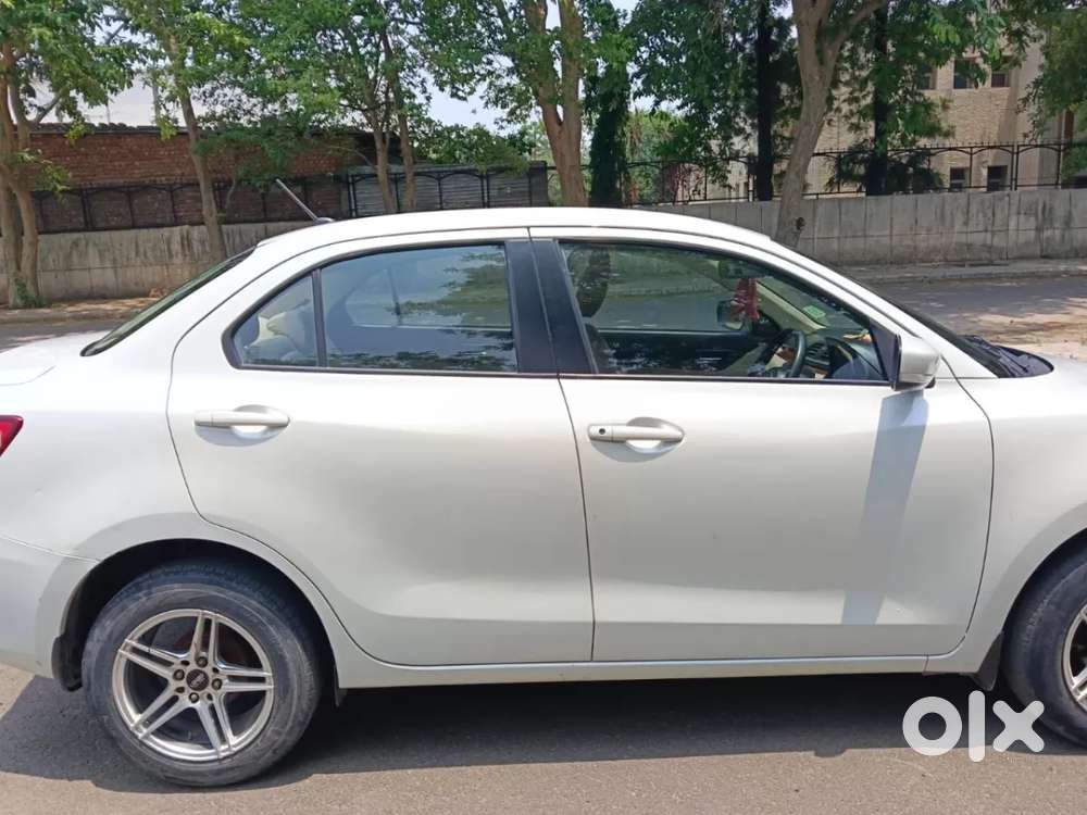 Maruti Suzuki Dzire 1.2 Vxi, 2019, Petrol