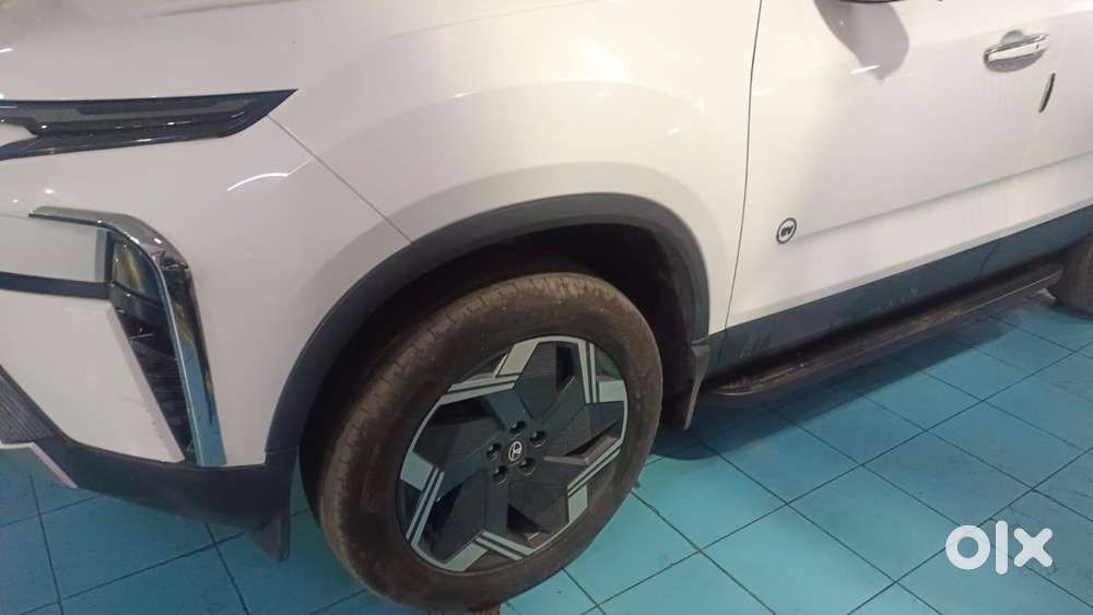 Mahindra Xev 9e Pack Three (top Model), 2025, Electric