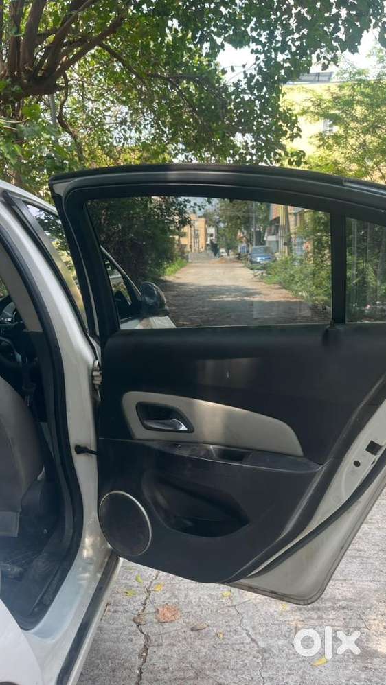 Chevrolet Cruze 2011 Diesel Well Maintained