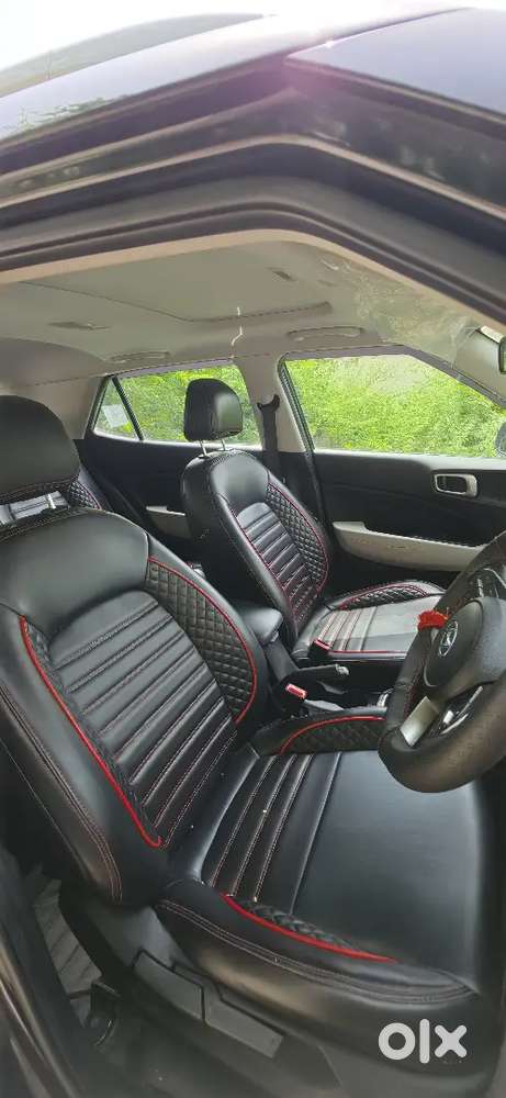 Hyundai Venue 1.0 2023 Km Driven
