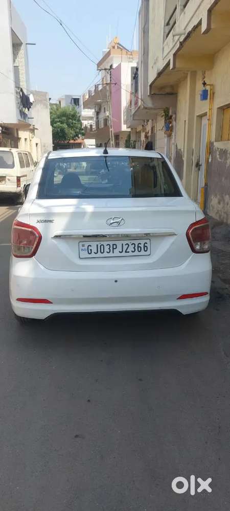 Hyundai Xcent 2016 Diesel 235000 Km Driven