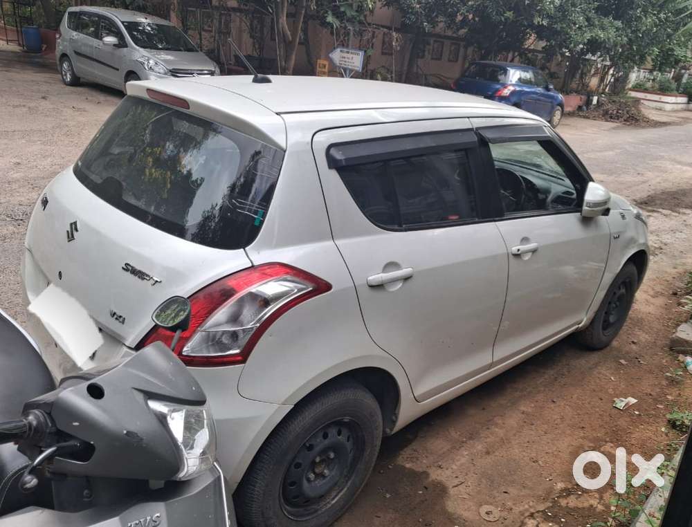 Maruti Suzuki Swift Vxi Optional, 2016, Petrol