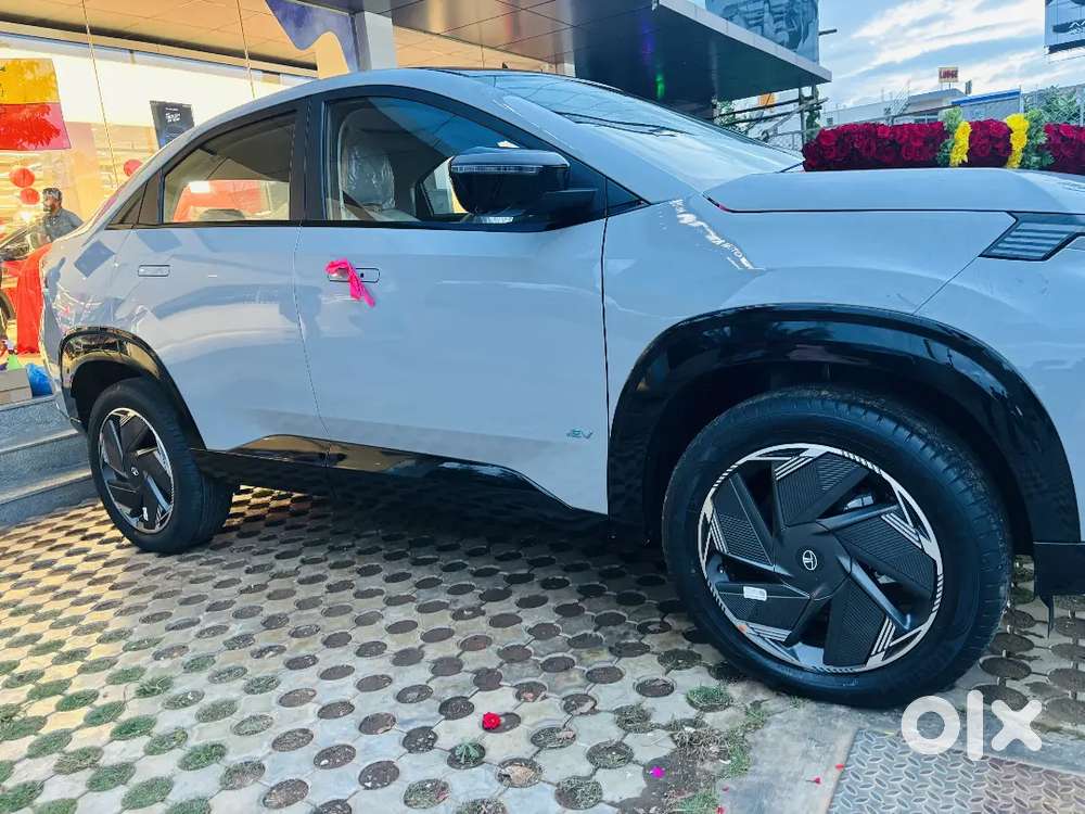Tata Curvv Ev 2024 Electric 28000 Km Driven