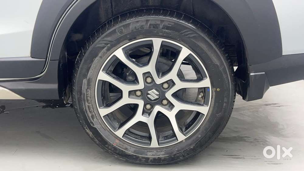 Maruti Suzuki Xl6 1.5 Alpha Plus At, 2022, Petrol