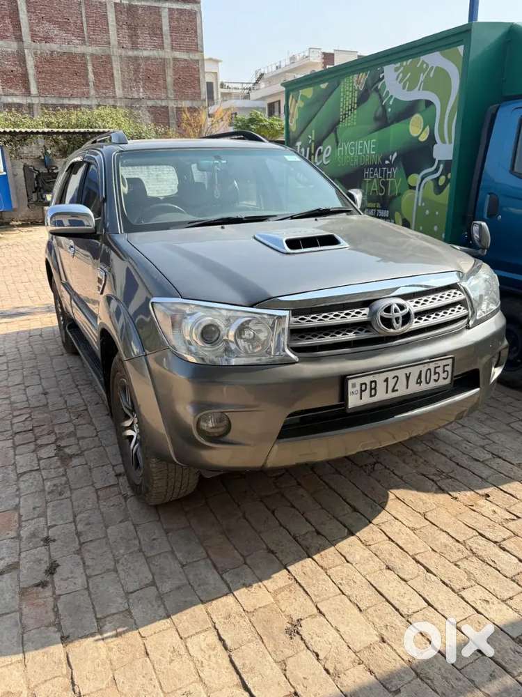 Toyota Fortuner 2011 Diesel 4x4