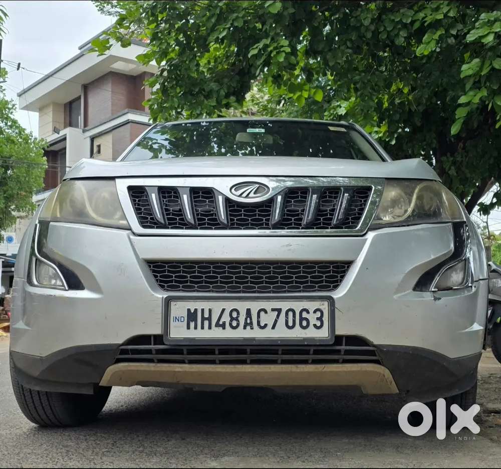Mahindra Xuv500 W10 2016