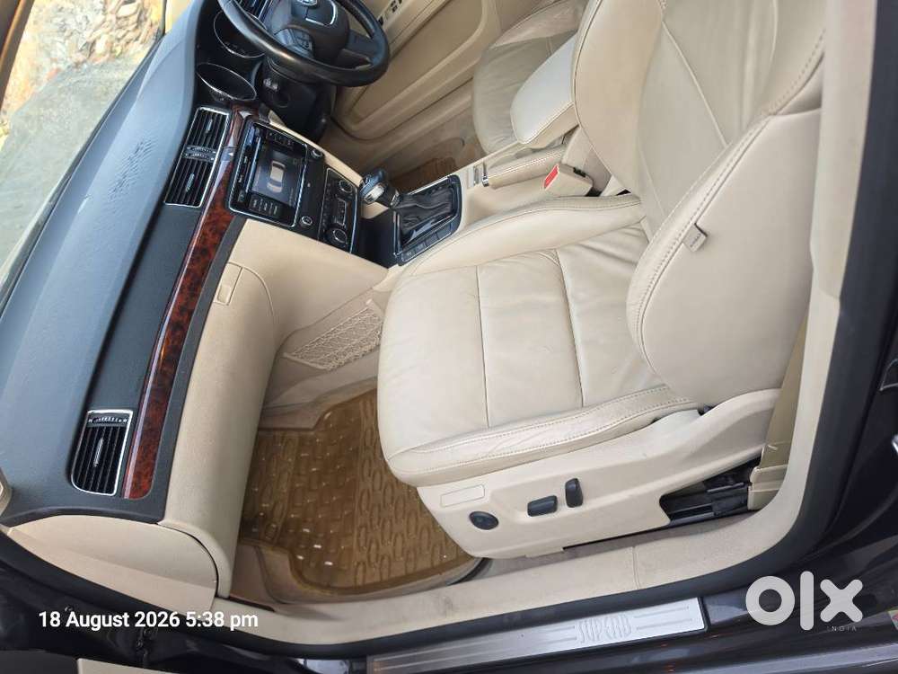 Skoda Superb Elegance 2.0 Tdi Automatic &ndash; 2011