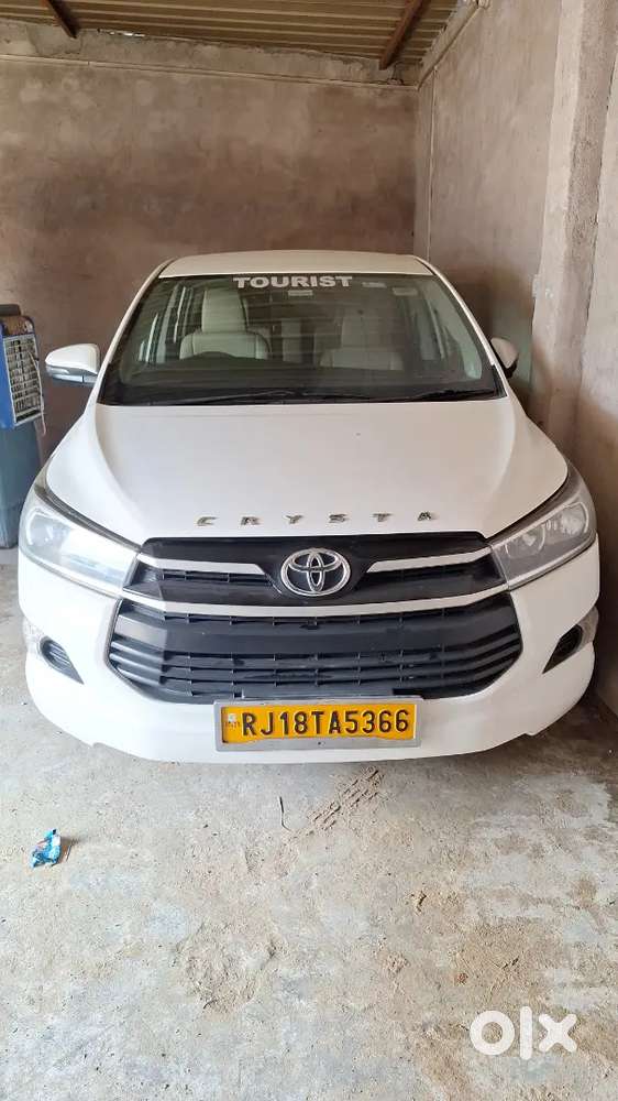 Toyota Innova Crysta 2017 Diesel 220000 Km Driven