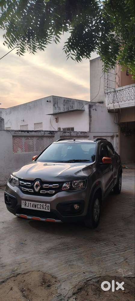 Renault Kwid Climber Rxt 2017  Grey + Orange Edition  Sporty Look