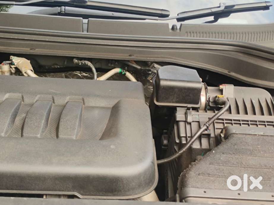 Mahindra Xuv700 2.2 Mx Diesel Mt 5 Str, 2024, Diesel