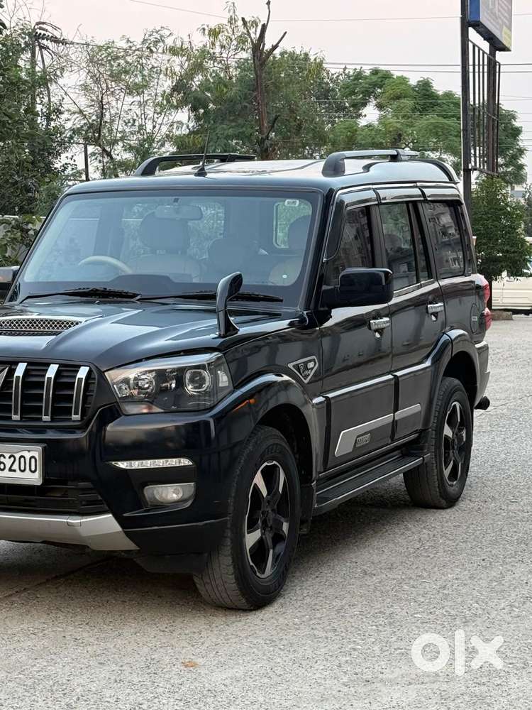 Mahindra Scorpio Classic 2.2 S 11 Mt 7 Str, 2023, Diesel