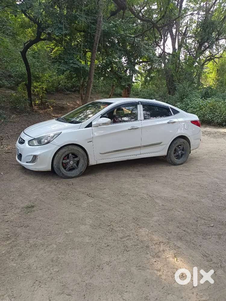 Hyundai Verna Crdi 2013 With 118000 Km