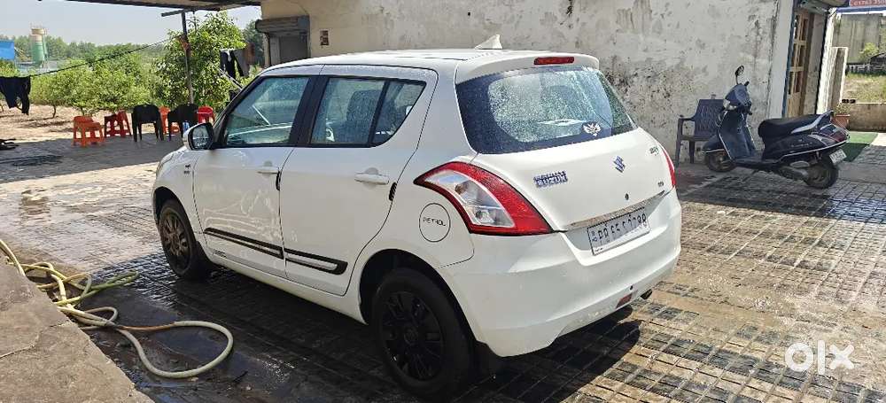 Maruti Suzuki Swift 2012 Petrol 63300 Km Driven