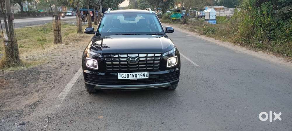 Hyundai Venue 1.2 S (o), 2024, Petrol