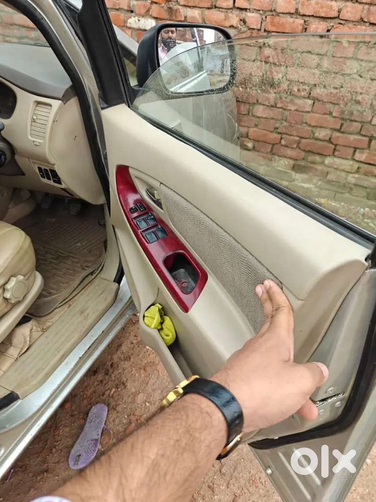 Toyota Innova 2006 Diesel 220000 Km Driven
