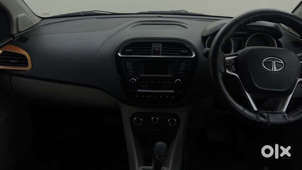 Tata Tiago Xza, 2017, Petrol